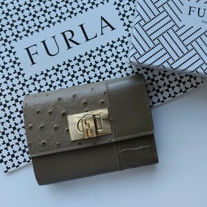 【新品】 FURLA BABYLON 三つ折り財布　グリーン　新作