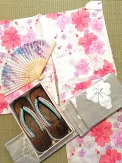 【送料込】女性用浴衣　桜　ピンク　白地　金糸