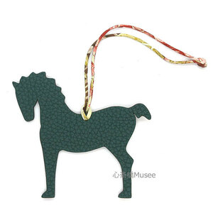 《新品》 エルメス プティアッシュ チャーム 馬 ホース グリーン　/ ゴールド 　Hermes Petit H charm Horse Green / Gold