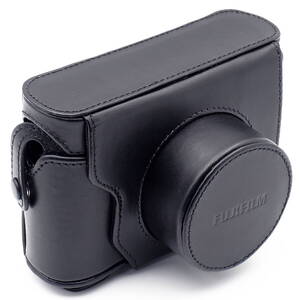 FUJIFILM LEATER CASE LC-X10 BLACK for X10 X20 富士フイルム 革ケース 分割可能 ボトムケースのみ使用可能 精悍でカッコイイレザーケース