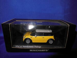 1/43　入手困難　744台限定　MINI　ONE　W/　AERODYNAMIC　PACKAGE　2002年　黄　MINICHAMPS