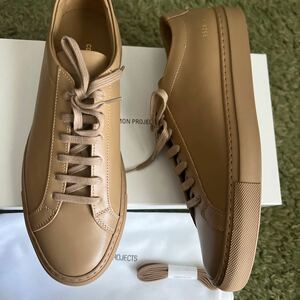 新品 コモン プロジェクト Common Projects Nude　ベージュ　スニーカー　レザー　クラシック　サイズ41 26.5cm