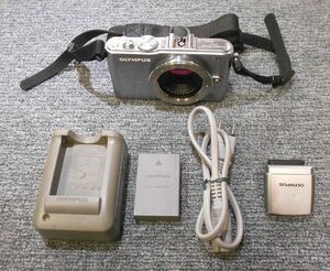 ★OLYMPUS PEN Lite 【E-PL3】 ミラーレス一眼レフ/ボディ/美品/シルバー/動作良好/ショット数わずか1097 横浜発★