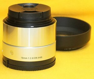 ★一発即決★SIGMA製「19mm F2.8 DN | Art」★ソニー Eマウント(APS-C)用★ミラーレス専用設計で高画質★位相差AF対応★7枚羽根の円形絞り