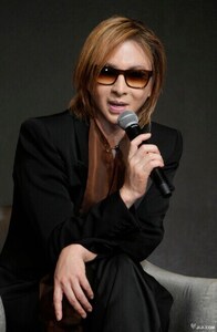 2025年の幕開けにふさわしいアイテム。X JAPAN YOSHIKI Ray-Ban サングラス