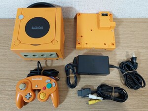 任天堂　Nintendo　GAMECUBE　ゲームキューブ　GC本体 オレンジ +GAMEBOY PLAYER　ゲームボーイプレイヤー