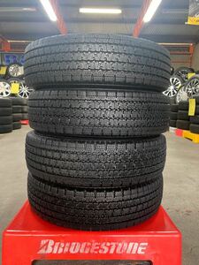 ★冬タイヤ★2023年製★175/80R14 99/98N LT　4本セット　トーヨー DELVEX 935 日本製【14-36】 