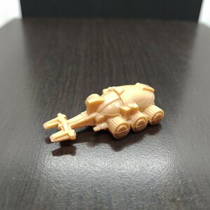 特撮　カブトロン　ベージュ　消しゴム　フィギュア　メタルヒーロー　ビーファイターカブト