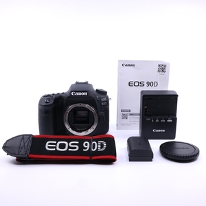 ＜ほぼ新品＞キヤノン Canon EOS 90D ボディ シャッター数5000枚以下