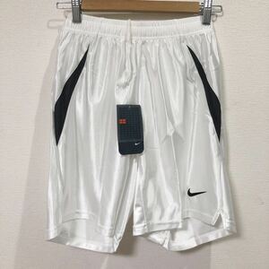 ★未使用品 ナイキ NIKE ハーフパンツ ショートパンツ ホワイト Lサイズ L185205