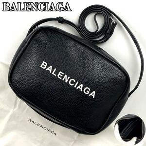 【美品】BALENCIAGA バレンシアガ ショルダーバッグ エブリデイ カメラバッグ S 斜め掛け ポシェット シボ革 レザー 黒 ブラック 男女兼用