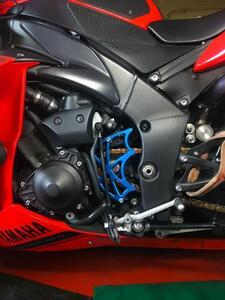 YZF-R1　 スプロケットカバー 　青アルマイト　CNC加工