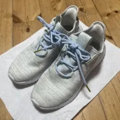 adidas スニーカー　24.0cm