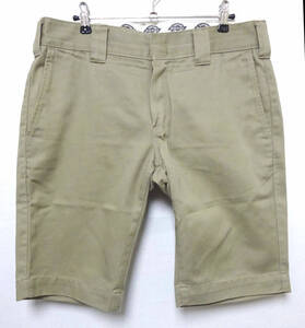 ★Dickies ディッキーズ / ショートパンツ・ハーフパンツ・チノパンツ・モスグリーン系(油色）サイズ：32(81) / USED