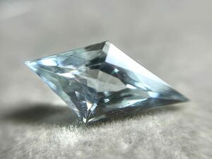 非加熱アクアマリン 2.23ct 15.7x8mm カイト 天然 ライトブルー　 宝石 アフリカ