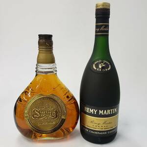 24名/A054014-2/M102-529/AM5000　酒　２本まとめ Johnnie Walker Swing 43％ 750ml/REMY MARTIN V.S.O.P. 40％ 700ml