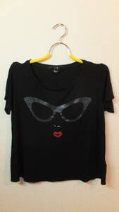 ★FOREVER21★Ladies tops Size S フォーエバー21 レディーストップスサイズS　USED IN JAPAN 黒色　Tee　難有