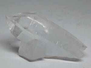 S-41 水晶・129g クォーツ 原石 鑑賞石 自然石 誕生石 鉱石 鉱物 水石 宝石 置石 インテリア