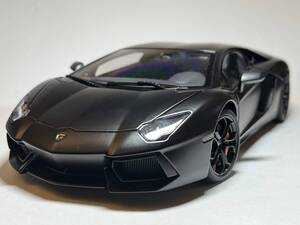 AUTOart オートアート Signature 1/18 74661 LAMBORGHINI AVENTDOR LP700-4(NERO NEMESIS/MATT BLACK)一部小傷有 当時物 現状品 中国製