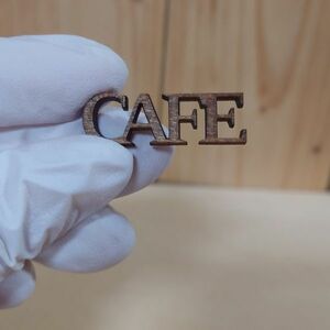 ミニチュア◆ひのきの文字ロゴ(CAFE)◆ドールハウス　ミニチュア家具　ミニチュアハウス