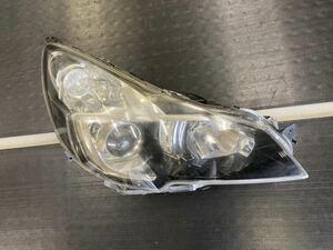 レガシー　BRG ヘッドライト　右　RH HID 中古　　84913AJ421