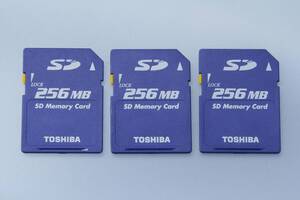 256MB SDカード　TOSHIBA ●3枚セット●