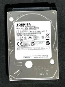 【送料無料】 ★ 2TB ★　TOSHIBA / MQ04ABD200　【使用時間：7 ｈ】 2023年製　新品同様　2.5インチ内蔵HDD　9.5mm厚/SATA/5400rpm 東芝