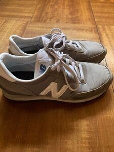 【new balance720 ニューバランス】良品☆メンズスニーカーsize(28㎝)グレー　