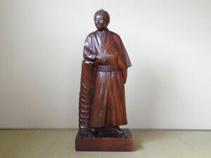 一刀彫　坂本龍馬像　全高６５cm　木彫　置物　一木造