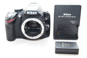 ★美品　ニコンNikon D3200 デジタル一眼レフ　ボディー ★