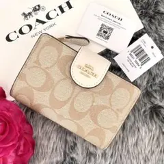 新品☆COACH 折り財布　 ホワイト　 シグネチャー レザー  折り財布