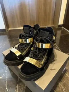 正規品 Giuseppe Zanotti スニーカー ハイカット パテントレザー