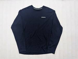 【中古・メンズS】パタゴニア patagonia ロングスリーブ・P-6ロゴ・レスポンシビリティー 長袖Ｔシャツ 38518 ネイビー 送料520円