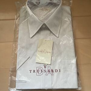 送料無料 新品 ダ・トラサルディ　DA TRUSSARDI 半袖ワイシャツ ドレスシャツ　サイズ37 綿100% 送料込み