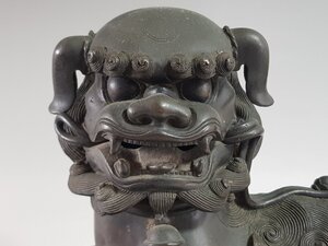 古銅製 獅子 置物 木座台付き 時代唐物 高さ約28.9cm / 置物 擺件 唐物 人間国宝 李朝 高麗 古玩 古董