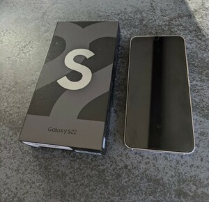 Sumsung Galaxy S22 au版 ホワイト simフリー 超美品☆サムソン SCG13