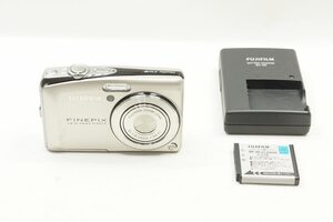 【適格請求書発行】美品 FUJIFILM フジフィルム FinePix F50fd コンパクトデジタルカメラ シルバー【アルプスカメラ】241106z