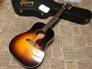 美品 Gibson J-45, ピックアップマイク付き