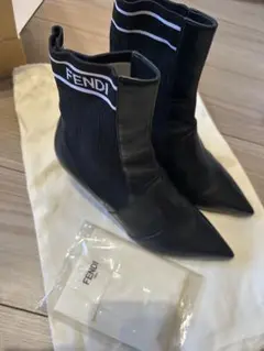 FENDI ブラック ブーツ