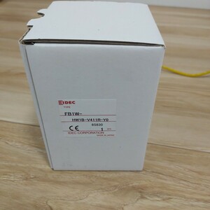 未使用 IDEC FB1W-HW1B-V411R-Y0 樹脂製 コントロール BOX 