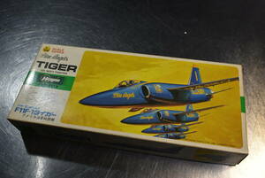 Qm804 絶版 1981年製 hasegawa 1:72 Blue Angels F11F-1 Tiger U.S. Navy Fighter 米海軍 戦闘機 ブルーエンジェルス タイガー 60size