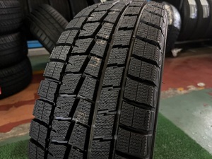 【新古品】スタッドレスタイヤ　205/60R16 92Q　ダンロップ　WINTER MAXX WM01　1本のみ　未使用2019年製　スノータイヤ