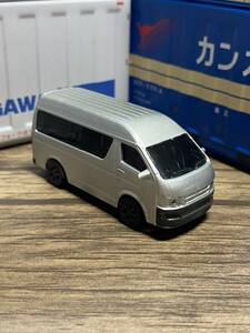 ●◎トヨタ ハイエース 銀 キーホルダー◎●⑥カーアクセサリー ミニカー ハンドメイド 加工品 雑貨