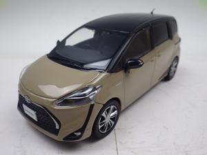 207【S.R】非売・展示品 1/30 TOYOTA 新型シエンタ 後期 2トーン カラーサンプル ブラックマイカ×ベージュ 箱無 香川発