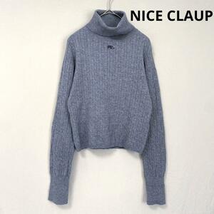 【NICE CLAUP】ナイスクラップ ショート丈 タートルネック長袖ニット セーターFグレー ワンポイント刺繍 きれいめ