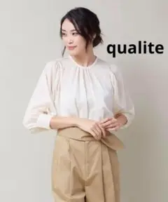 ★【qualite】 グロッシーコットンTブラウス　カリテ　アバハウス