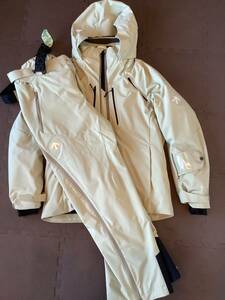 デサントDWUWJK51 / S.I.O INSULATION JACKETサイズL 、DWUWJD50 / S.I.O FULL ZIP INSULATED PANTSサイズO 2023-2024 