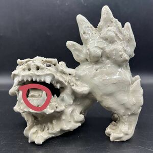 瀬戸焼　大日窯 星合信令 白獅子　 獅子像 狛犬 白磁　獅子置物　飾物 置物 インテリア　陶器　時代陶磁器 572