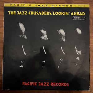 THE JAZZ CRUSADERS LOOKIN AHEAD LP SMJ-7215