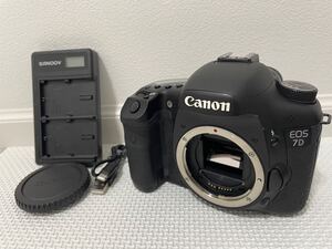 【美品・動作OK・光学良好】Canon EOS ７D　ボディ バッテリー　充電器付き